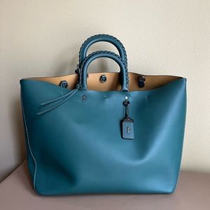 Beautiful Coach Tote!